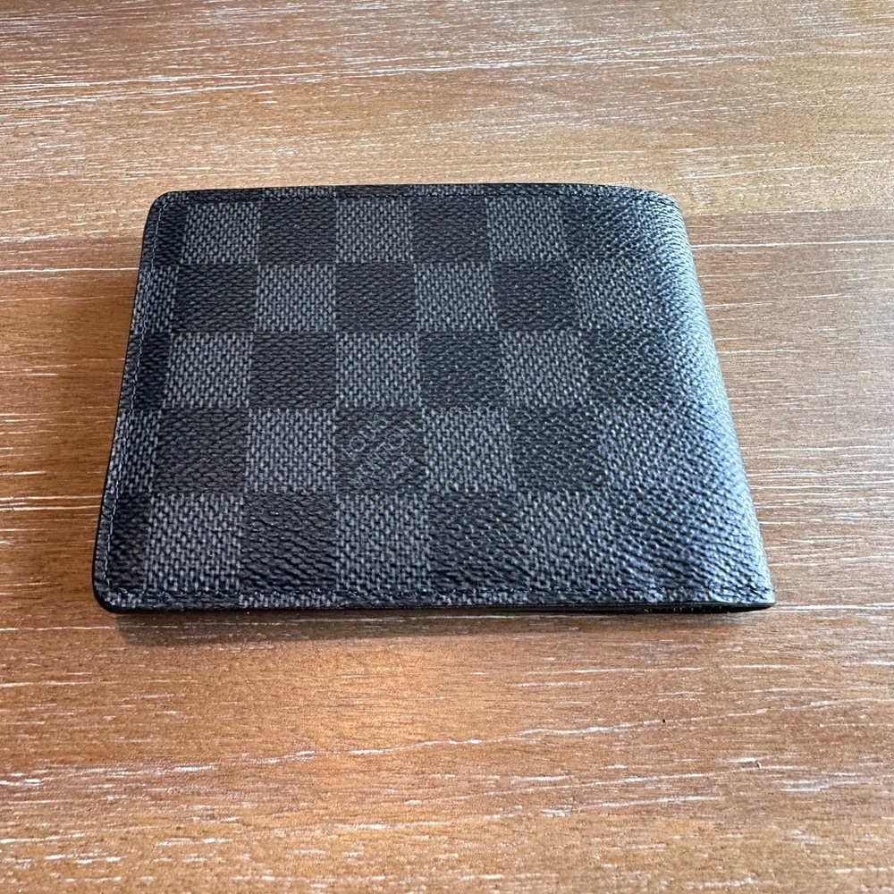 Louis Vuitton men’s multiple wallet
